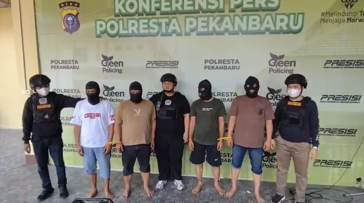 Perampasan Mobil dan Pengeroyokan di Pekanbaru, 4 Debt Collector Ditangkap