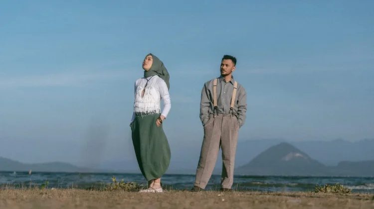 Ruang Senja Rilis “Jangan Jadikanku Seluruh Duniamu”