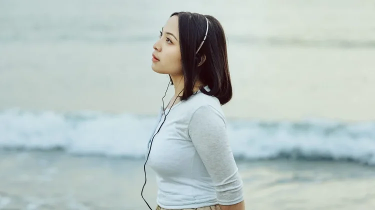 Makin Dekat Dengan Album Keduanya, Bernadya Rilis "Rabun Jauh" Tentang kerinduan