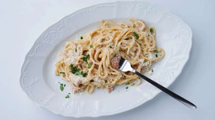 Resep Spaghetti Carbonara Otentik yang Creamy tanpa Krim