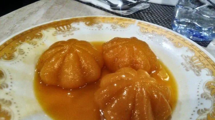 Kue Tradisional Jadi Simbol Pernikahan Adat di Indragiri Hulu