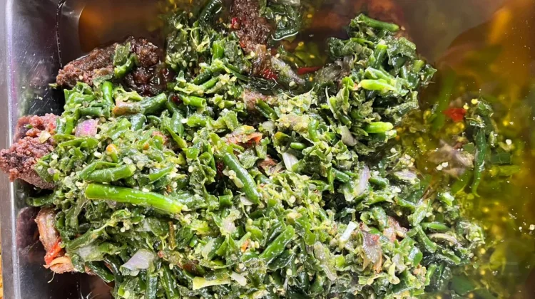 Resep Ayam Cabe Hijau Simpel untuk Keluarga