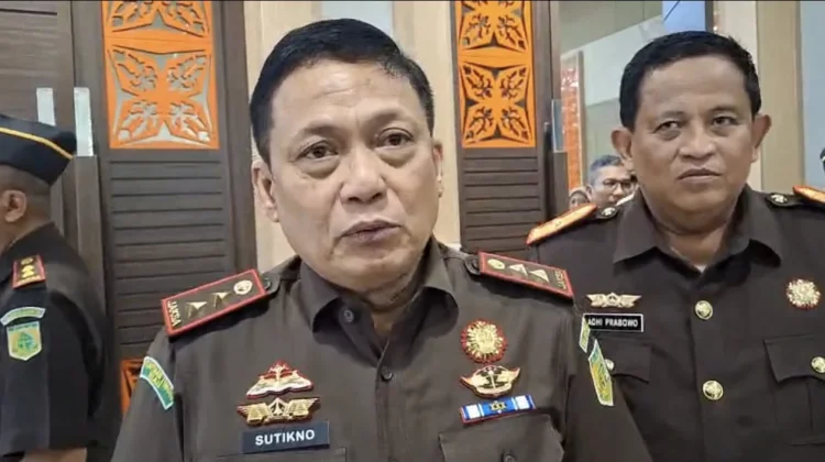 Sutikno Lantik Adi Prabowo sebagai Wakajati Riau Baru