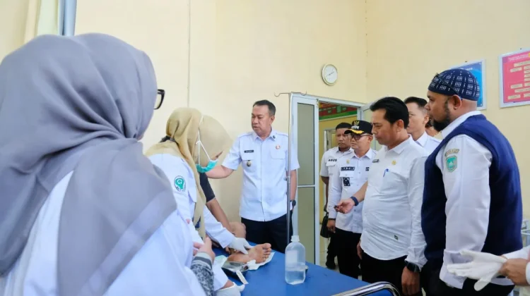 Wabup Muzamil Sidak Kantor Camat dan Puskesmas Alai