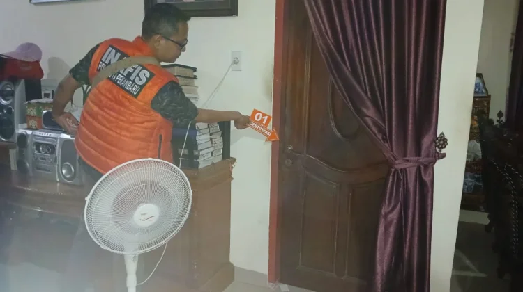 Diduga Motif Perampokan, Wanita Lansia Ditemukan Tewas di Rumbai Pesisir