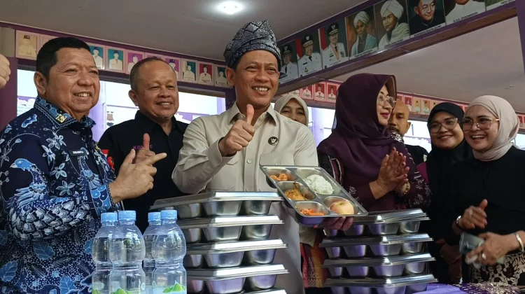 Wamenko Pangan RI Tinjau Program MBG Pekanbaru