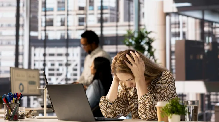 Tips Menghindari Burnout di tengah Tekanan Kerja