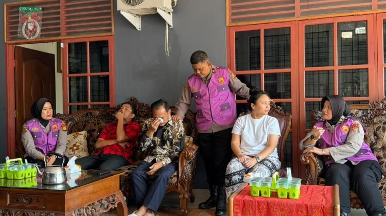 Polda Riau Beri Pendampingan Psikologis kepada Keluarga Korban Curas di Rumbai