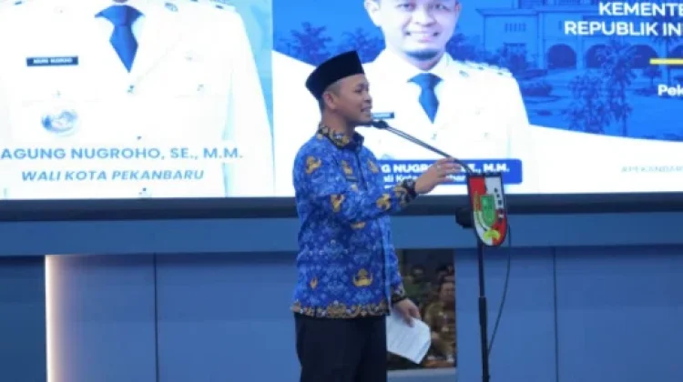 Wali Kota Pekanbaru Pasang Target Tinggi & Aturan Ketat di APBD 2025