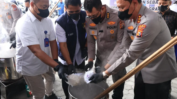 Polda Riau Ungkap Ribuan Kasus Narkoba, Sita 1,02 Ton Barang Bukti