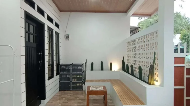 Model Teras Rumah Minimalis dengan Lantai Kayu