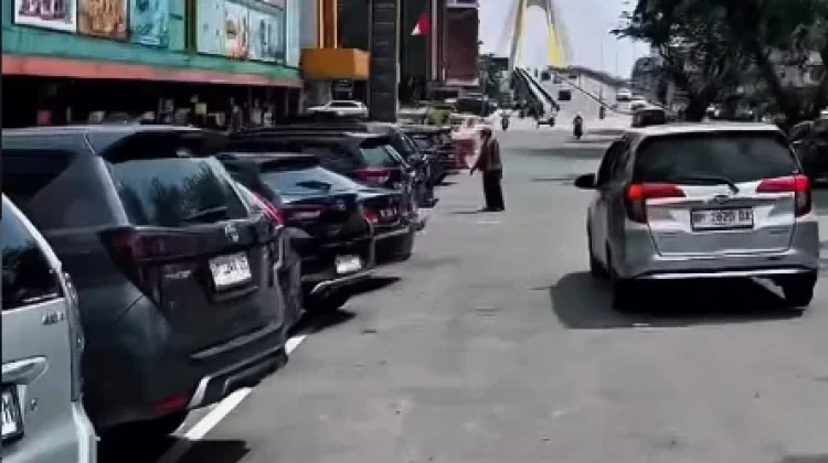 DPRD Pekanbaru: Pemilik Usaha Harus Memiliki Parkir Cukup dan Saluran Air