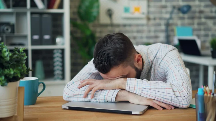 Mengenal Burnout sebagai Penghambat Produktivitas Kerja