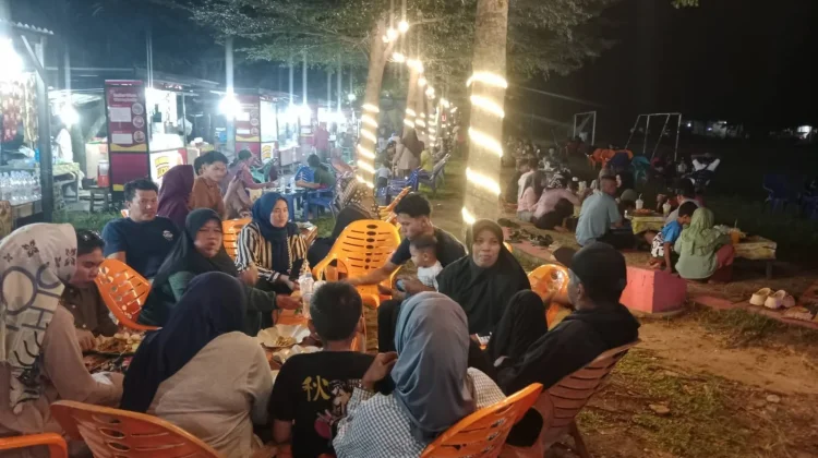 Transformasi Alun-Alun Tanjung Sawit: Dari Lapak Sederhana Menjadi Ikon Ekonomi