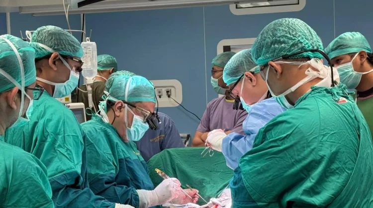 RSUD Arifin Achmad Berhasil Lakukan Operasi Bypass saat Jantung Masih Berdetak