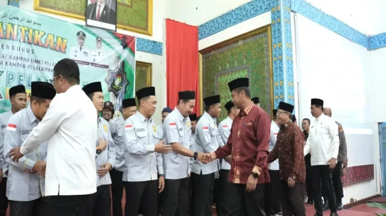 Bupati Kampar Lantikan Pengurus IMK Pelalawan