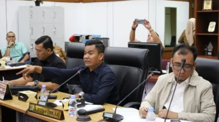 DPRD Riau Curigai Dugaan Penimbunan di Balik Kelangkaan BBM