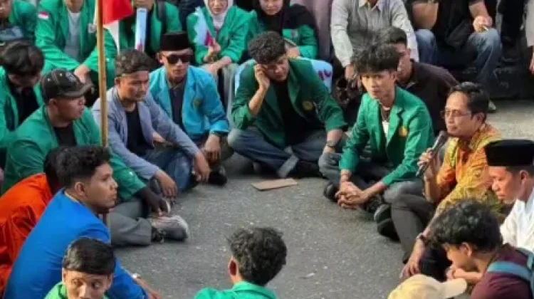Mahasiswa Riau Soroti Pendidikan, Kesehatan dan Ketenagakerjaan saat Aksi di DPRD