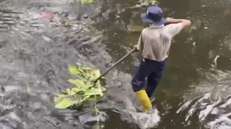 Pemkot Pekanbaru Intensifkan Pengerukan Sungai dan Drainase Antisipasi Hujan