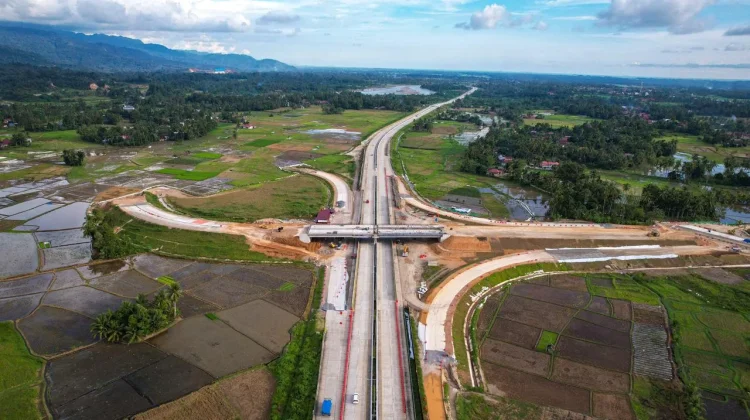 Hutama Karya Kebut Akses Lubuk Alung, Tol Padang–Sicincin Kian Terintegrasi