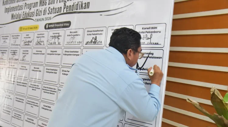 Kemenag, Diknas, Diskes, dan MBG Pelalawan Tanda Tangani Komitmen Bersama