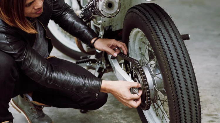 Cara Menjaga Rantai Motor Tetap Nyaman