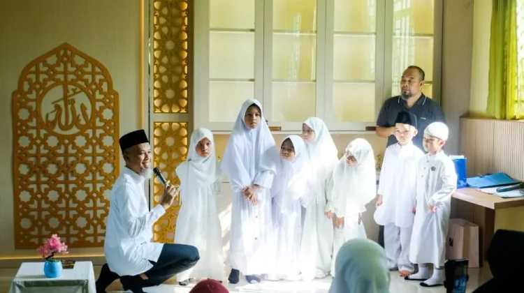 Wako Paisal Uji Hafalan Peserta Tasmi' Juz 29 dan 30 Yayasan Amazing Kidz