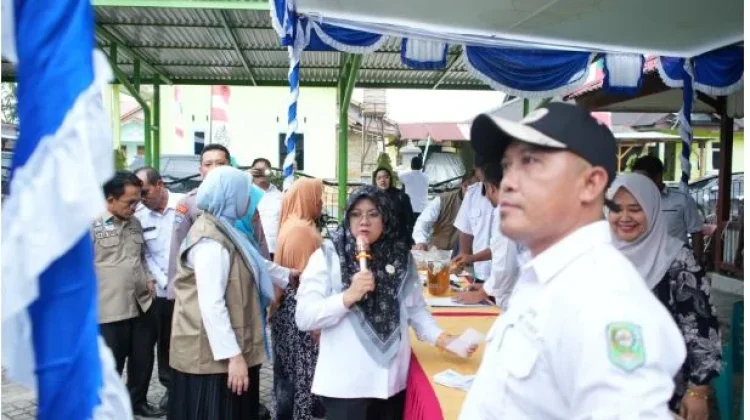 Pemkab Siak dan Bulog Salurkan Bantuan Pangan bagi 30.786 KPM