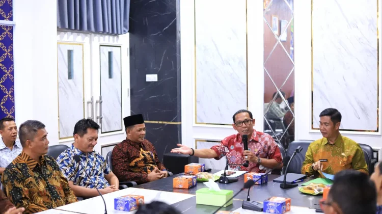 DPRD Karimun Belajar Strategi Optimalisasi Pelayanan Adminduk ke Meranti