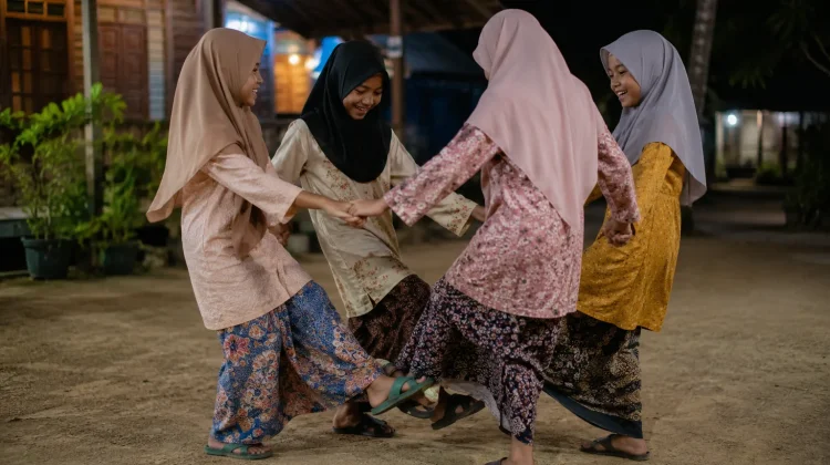 Tong Along-Along, Permainan Anak Melayu yang Hadirkan Tawa Selepas Mengaji