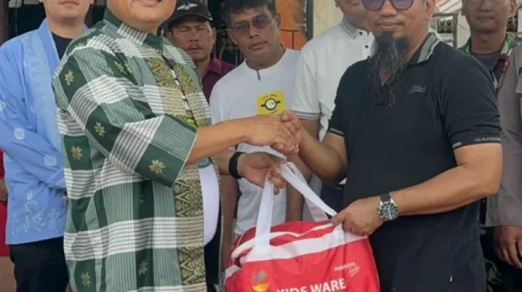 Pemko Pekanbaru Berikan Bantuan Darurat Korban Kebakaran di Jalan Delima