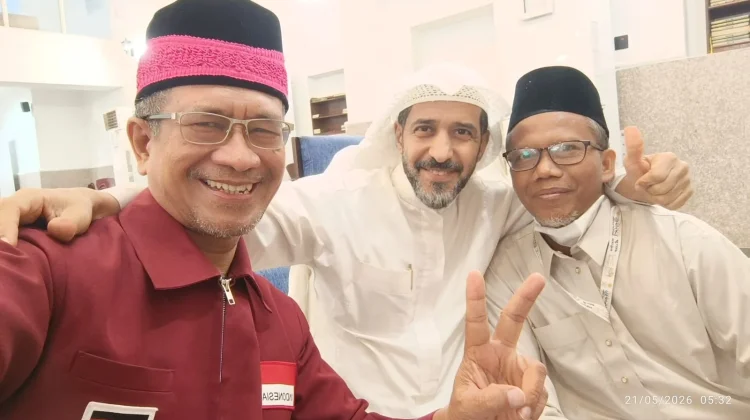 13 Tahun Menunggu, Guru Asal Siak Menangis saat Pertama Melihat Ka’bah