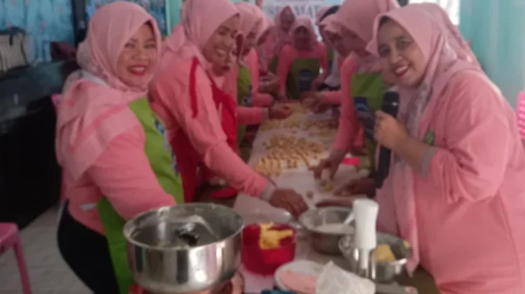 GOW Kampar Gelar Pelatihan Bolen Pisang