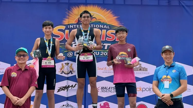 Atlet Triathlon Pekanbaru Raih Emas di Ajang Internasional Malaysia