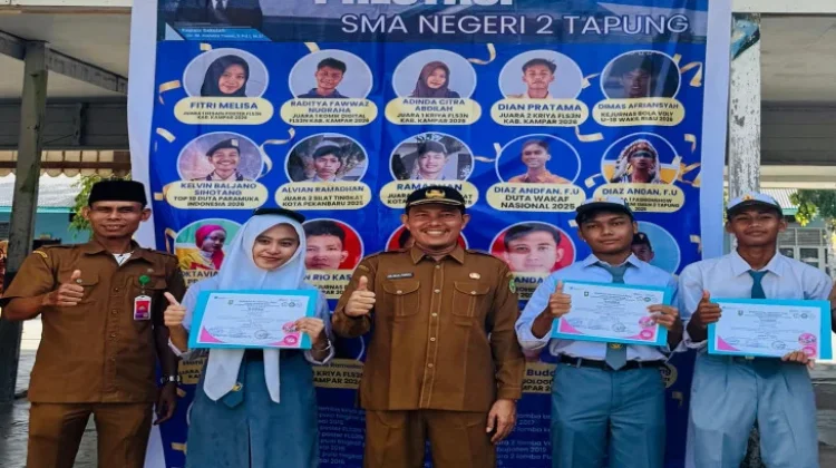 Tiga Siswa SMAN 2 Tapung Juara FLS3N