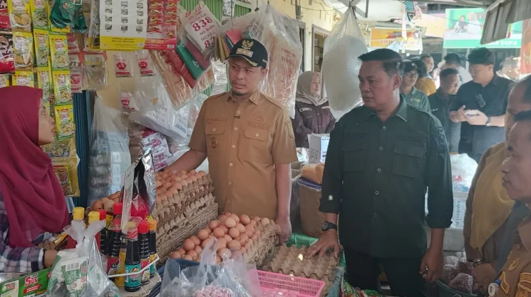 Pastikan Pangan Aman jelang Iduladha, Wako Pekanbaru Tinjau Harga Sembako