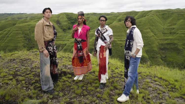 Gandeng Novia Bachmid, Weird Genius Hidupkan Kembali Musik Tradisional Sumba