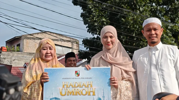 Wali Kota Pekanbaru Berikan 2 Tiket Umrah Gratis