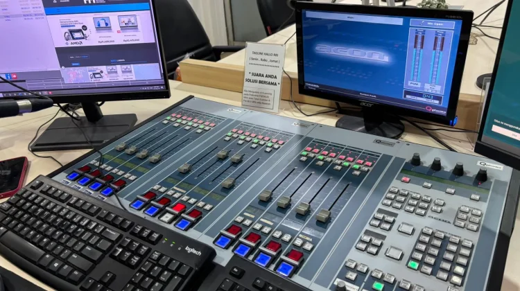 Menelisik Perbedaan Mendasar Mixer Audio Broadcast dan Mixer Konvensional
