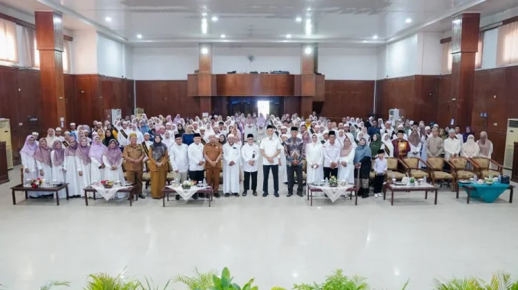 Wali Kota Dumai Hadiri Wisuda Tahfidz SMPN 4