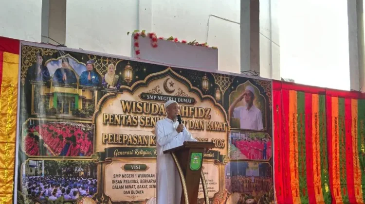 Wako Paisal Hadiri Wisuda Tahfidz dan Pelepasan Siswa SMPN 1 Dumai