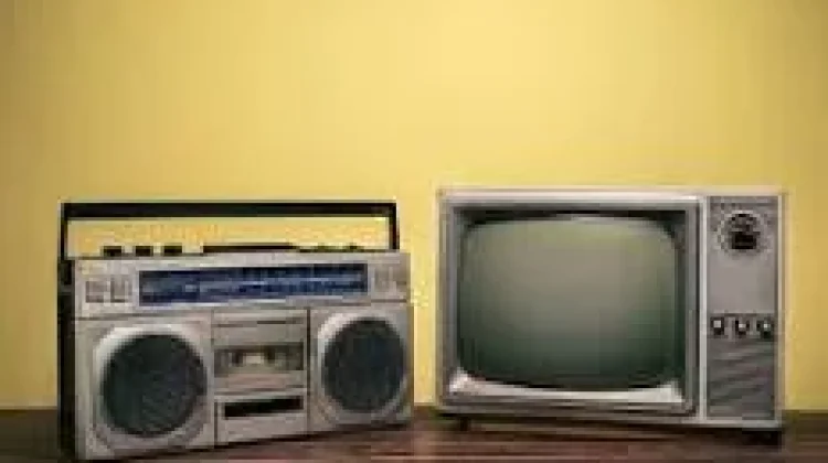 Perkembangan Industri Televisi dan Radio di Indonesia di Era Digital