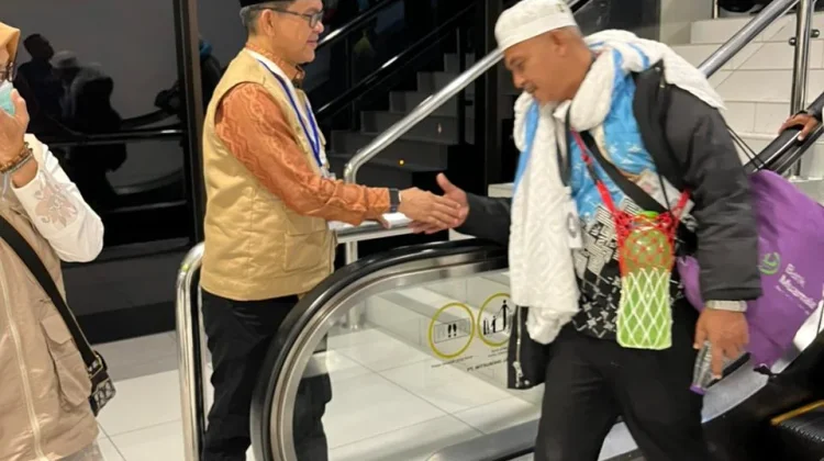 444 Jemaah Kloter BTH-04 Asal Pekanbaru dan Siak Malam ini Tiba di Tanah Air