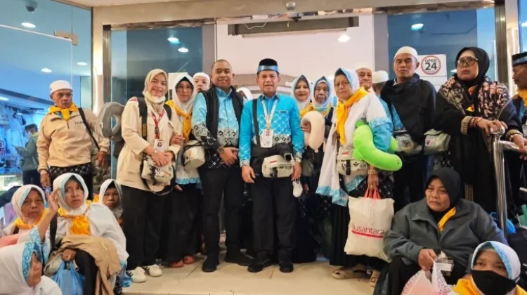 Tinggalkan Jeddah, Jamaah Haji Kampar Kloter 05 BTH Bertolak ke Tanah Air