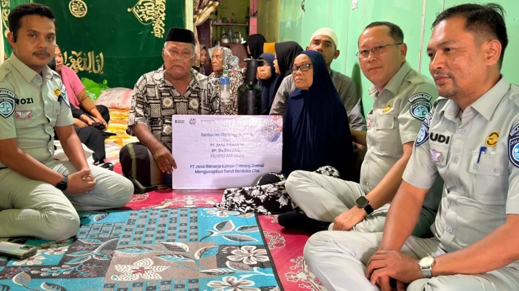 Jasa Raharja Cabang Dumai Serahkan Santunan Korban Kecelakaan Maut Tol Permai
