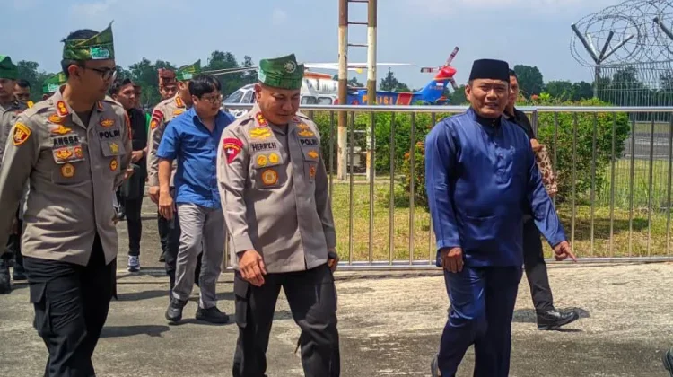 Dukung Gerakan Penanaman Mangrove Peringati Hari Lingkungan Hidup Sedunia