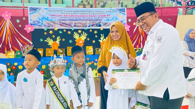 Haflah Akhirussunah Siswa RA di KKG RA Pelalawan 1 Sukses