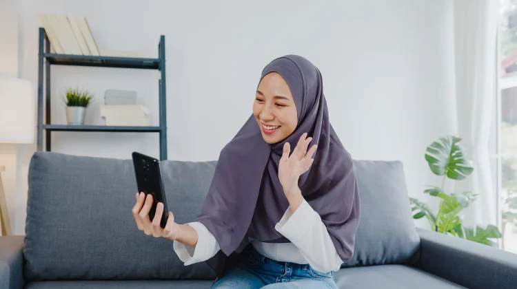 Etika Berkomunikasi Komunitas Muslim di Ruang Siber