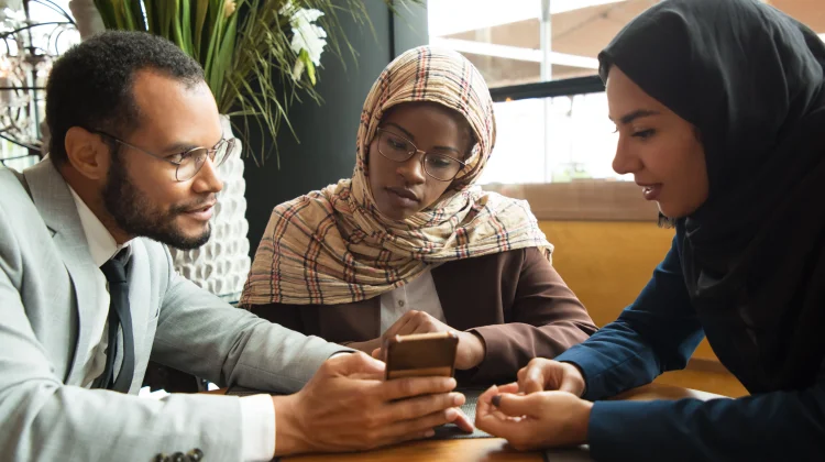 Oase di Era Digital, Mengapa Kita Memerlukan Komunitas Muslim yang Sehat?