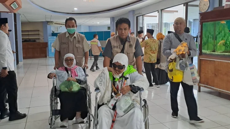 Jemaah Haji Kloter BTH 10 Tiba di Tanah Air, Total 3.531 Jemaah Haji Riau Telah Kembali